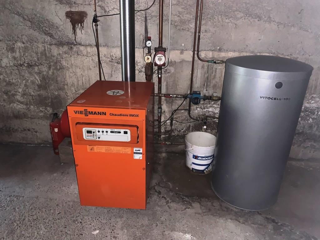 Immeuble de 2 logements indépendants vides