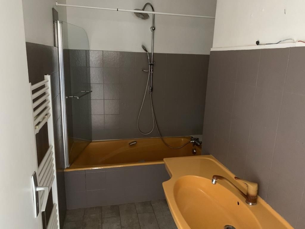 Immeuble de 2 logements indépendants vides