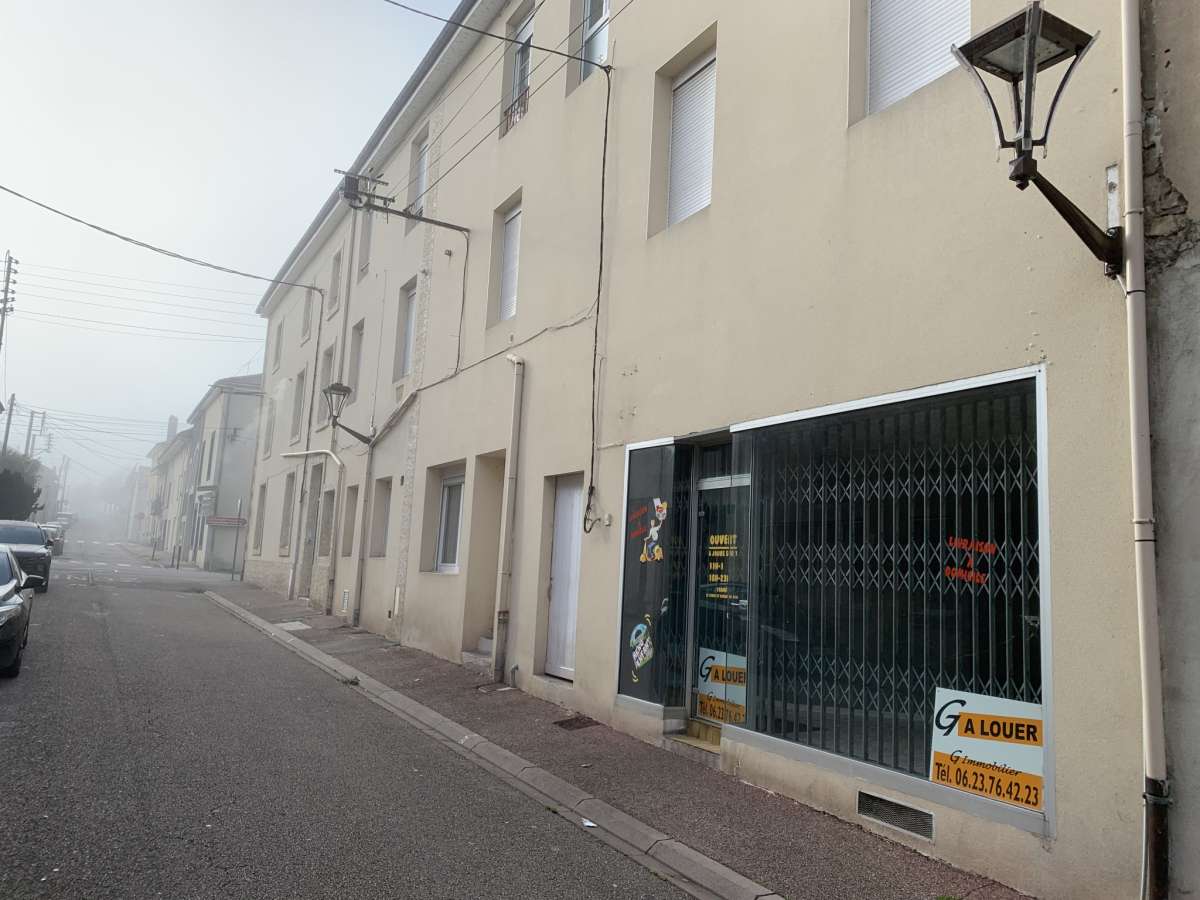 LOCAL COMMERCIAL et/ou BUREAUX