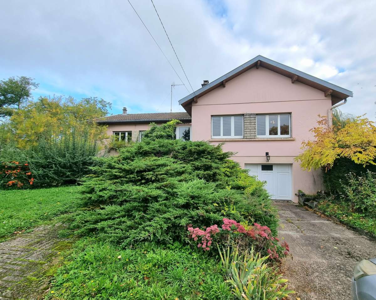 Maison familiale 4 chambres sur terrain de 1600 m2