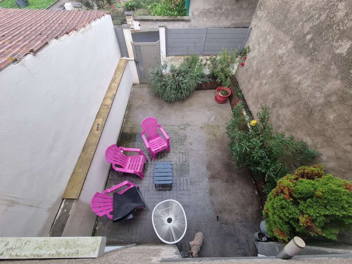 Maison mitoyenne 200 m2, 3 chambres & Terrasse