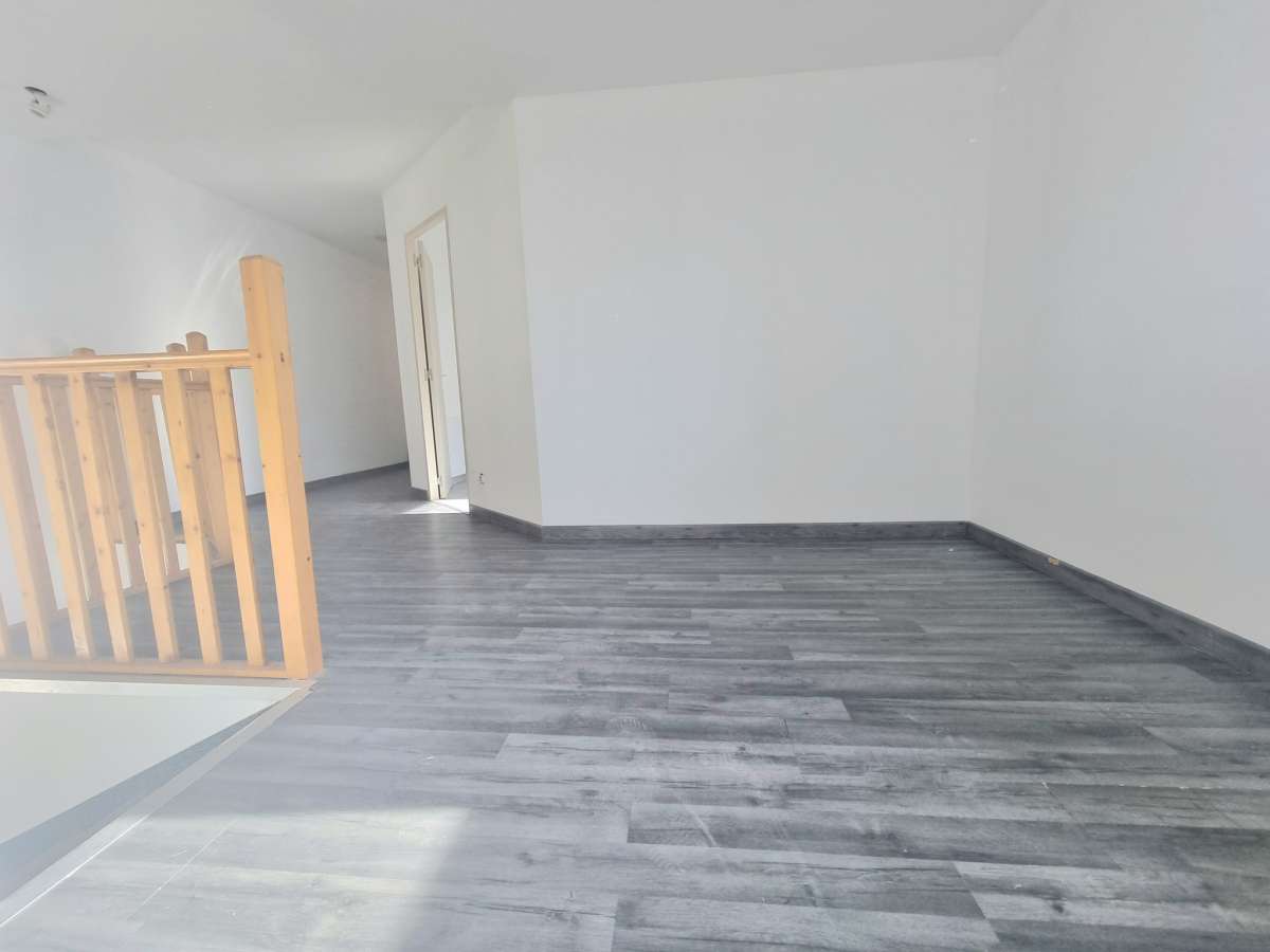 Maison 160 m2 avec dépendance, piscine et jardin - à la campagne