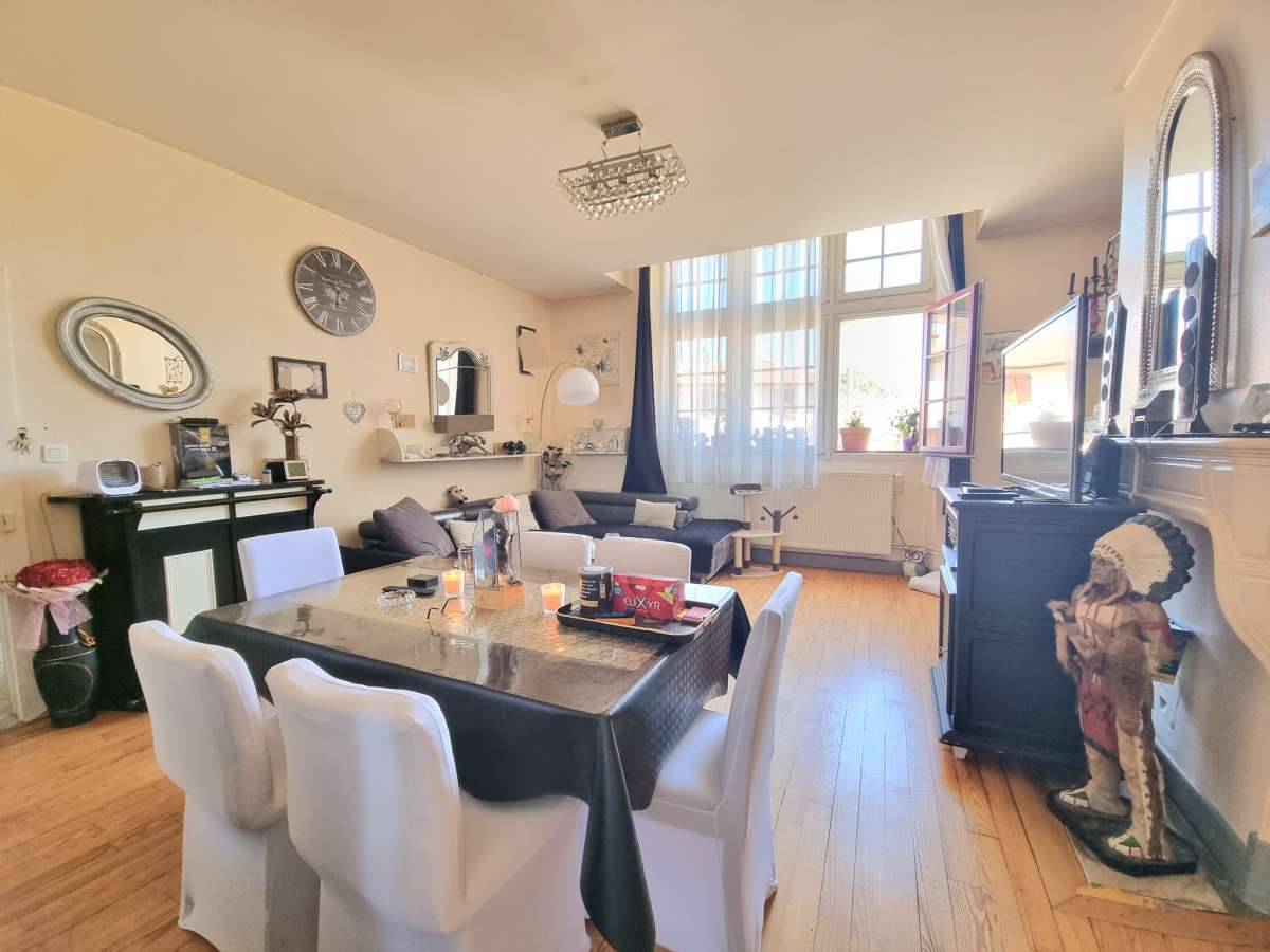 Appartement 3 pièces 90 m2 1er étage avec jardin et cave