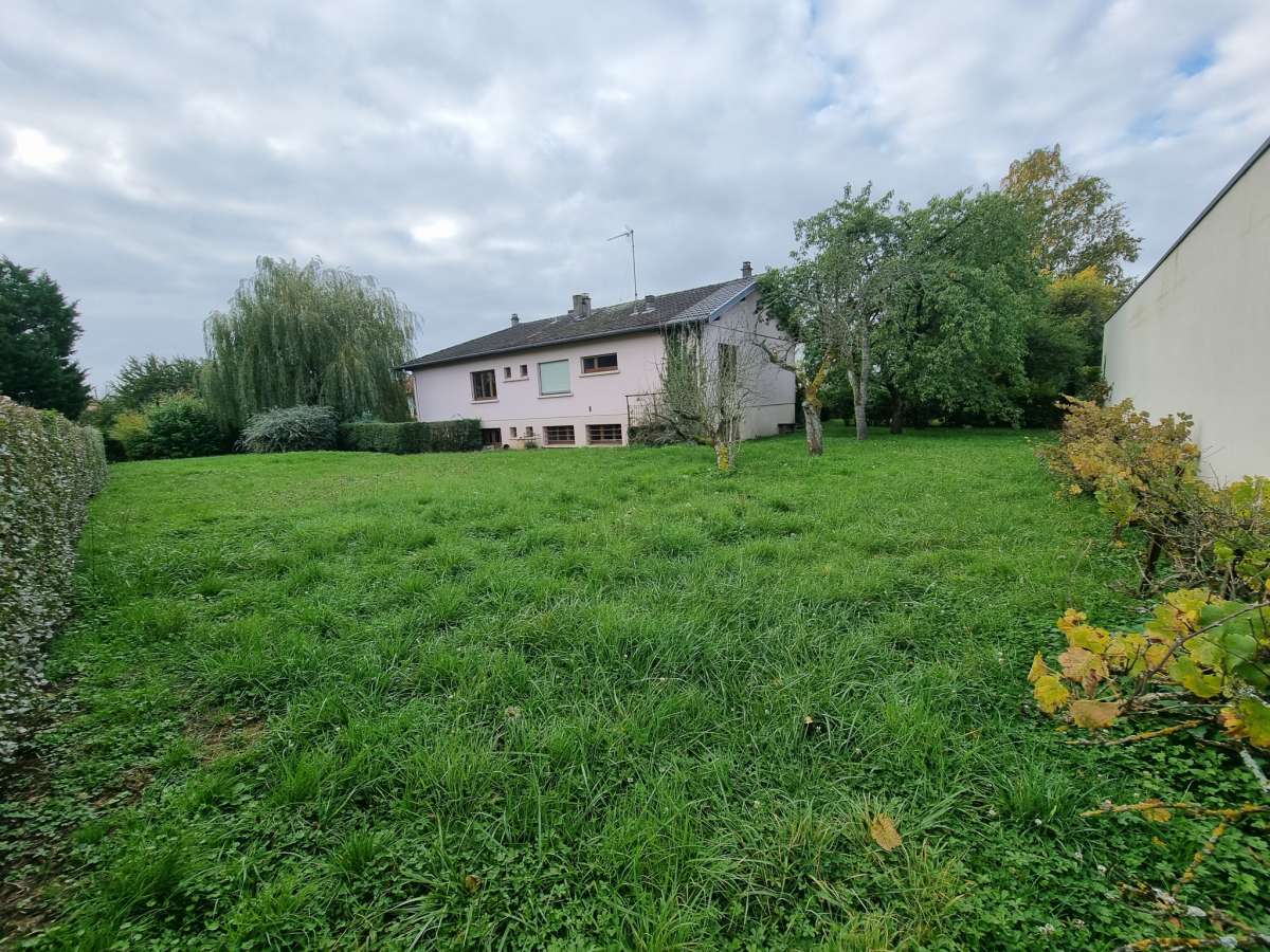 Maison familiale 4 chambres sur terrain de 1600 m2