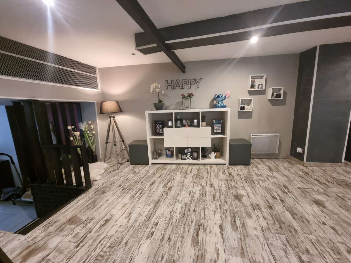 Maison mitoyenne 200 m2, 3 chambres & Terrasse