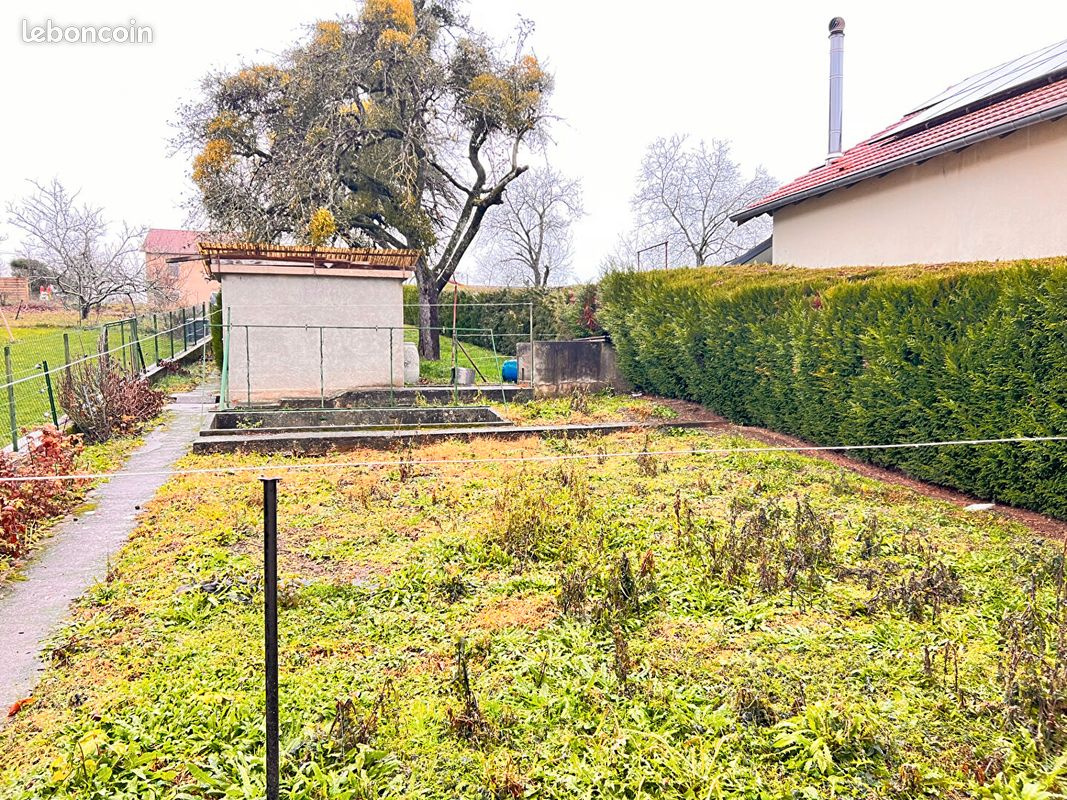 MAISON INDIVIDUELLE sur terrain 900 m2 clos