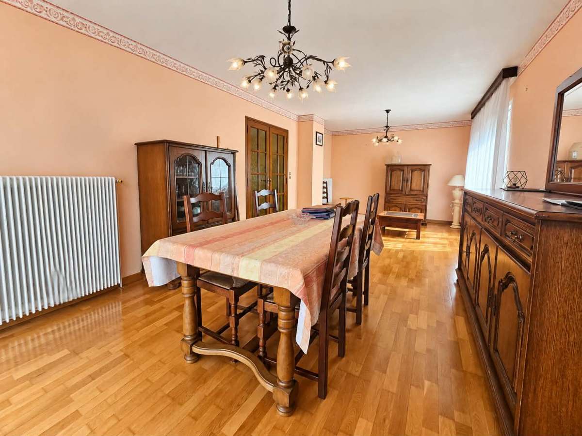 Maison individuelle, 3ch, jardin & garages