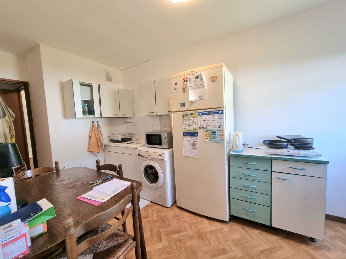Studio 36 m2   Rez-de-chaussée   Petite copropriété