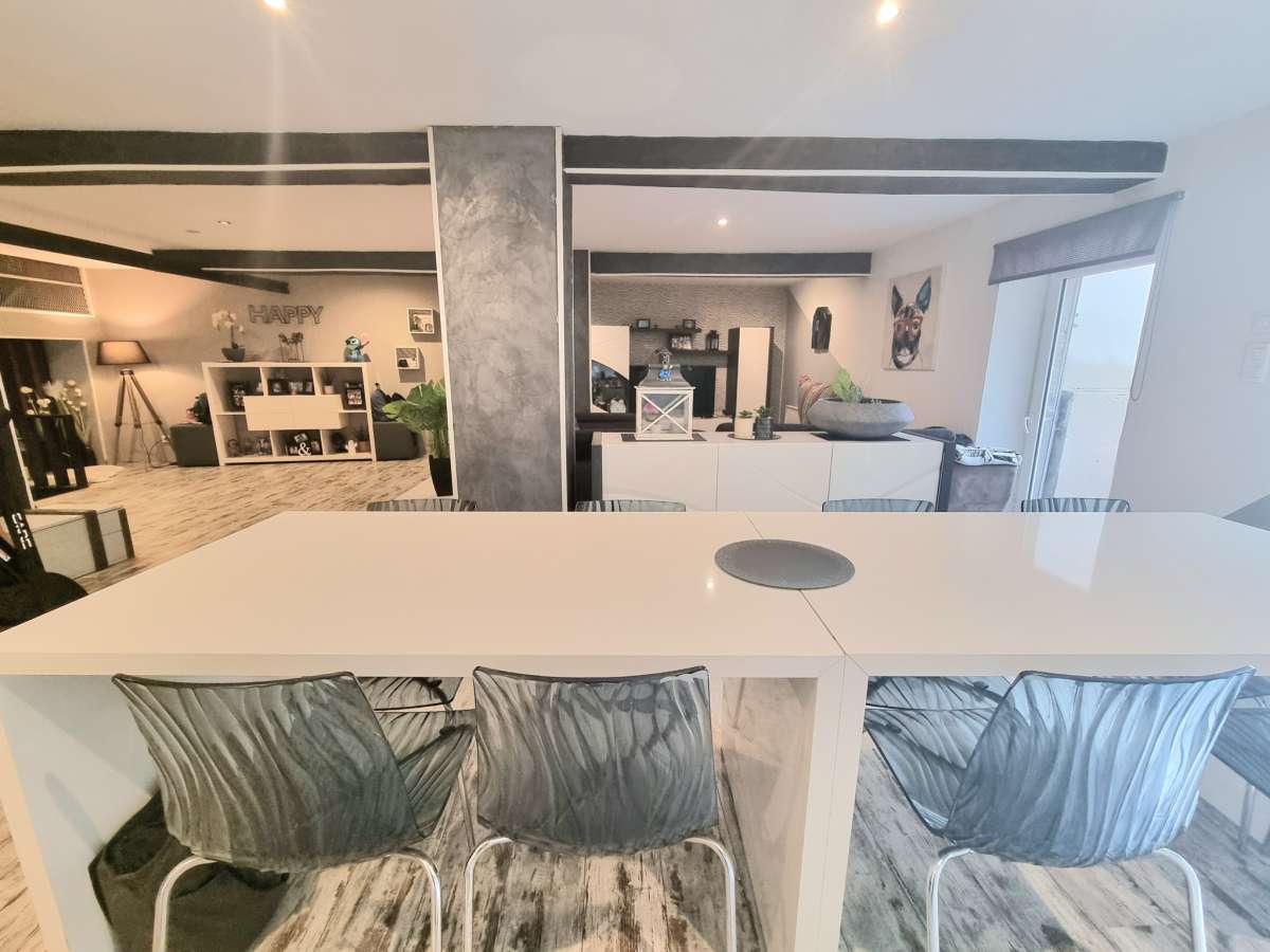 Maison mitoyenne 200 m2, 3 chambres & Terrasse