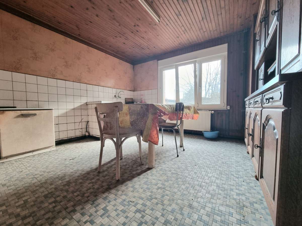 Maison mitoyenne 180 m2 avec grange et jardin   Terrain 714 m