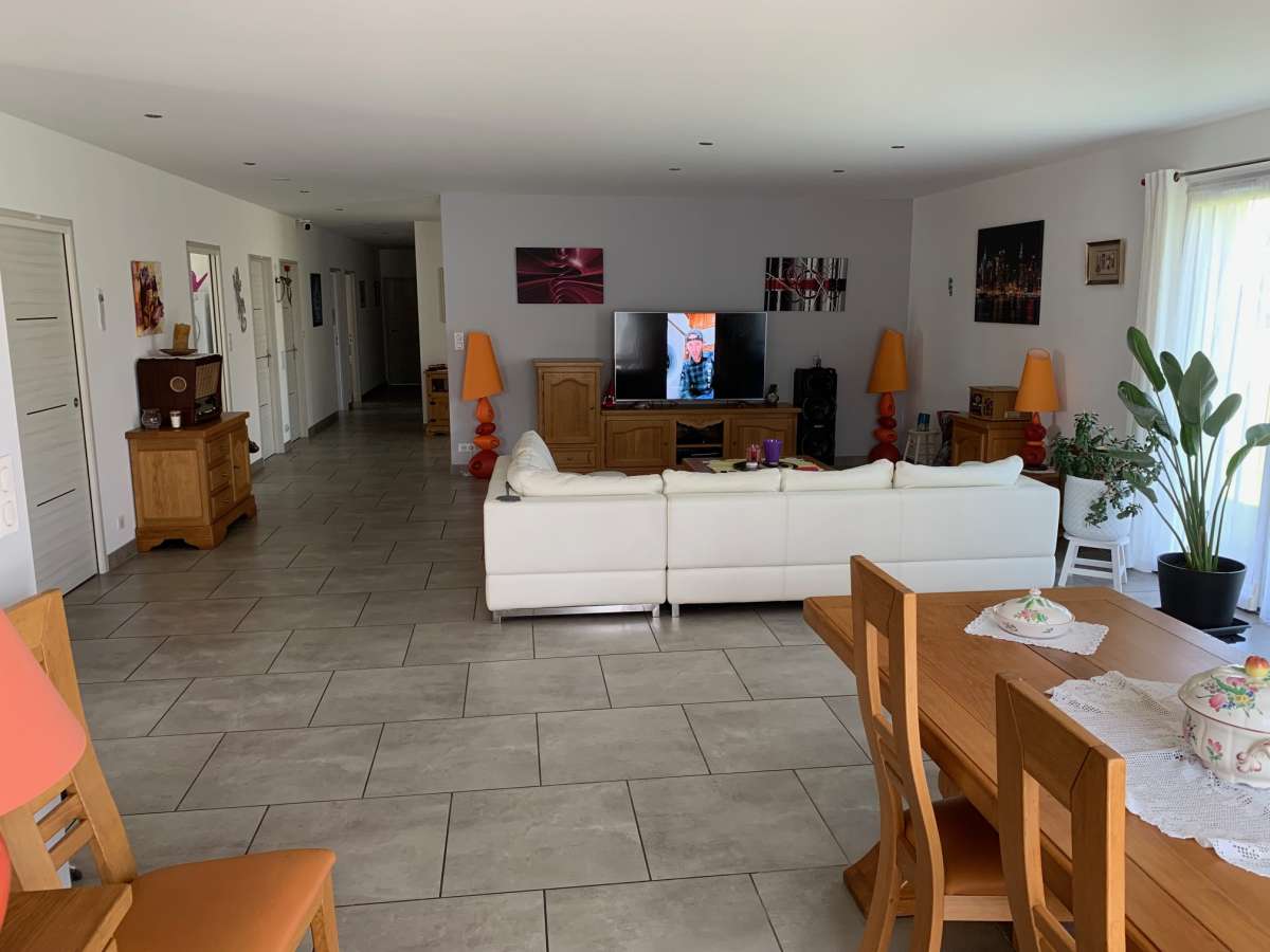 SUPERBE Plain Pieds récent de 200 m2 hab sur 1100 m2 de terrain