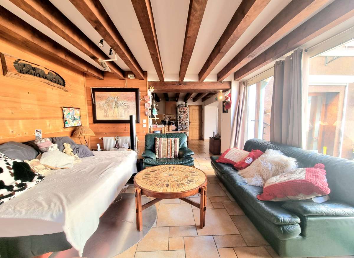 Maison 275 m2   Beaux volumes   Domjevin