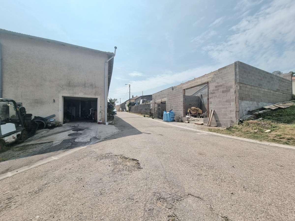 Maison 160 m2 avec dépendance, piscine et jardin - à la campagne