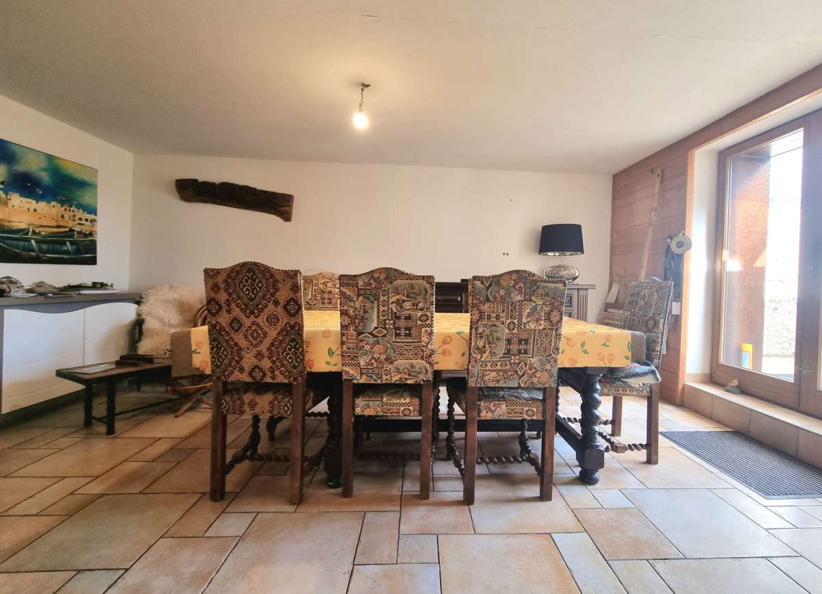 Maison 275 m2 Beaux volumes Domjevin