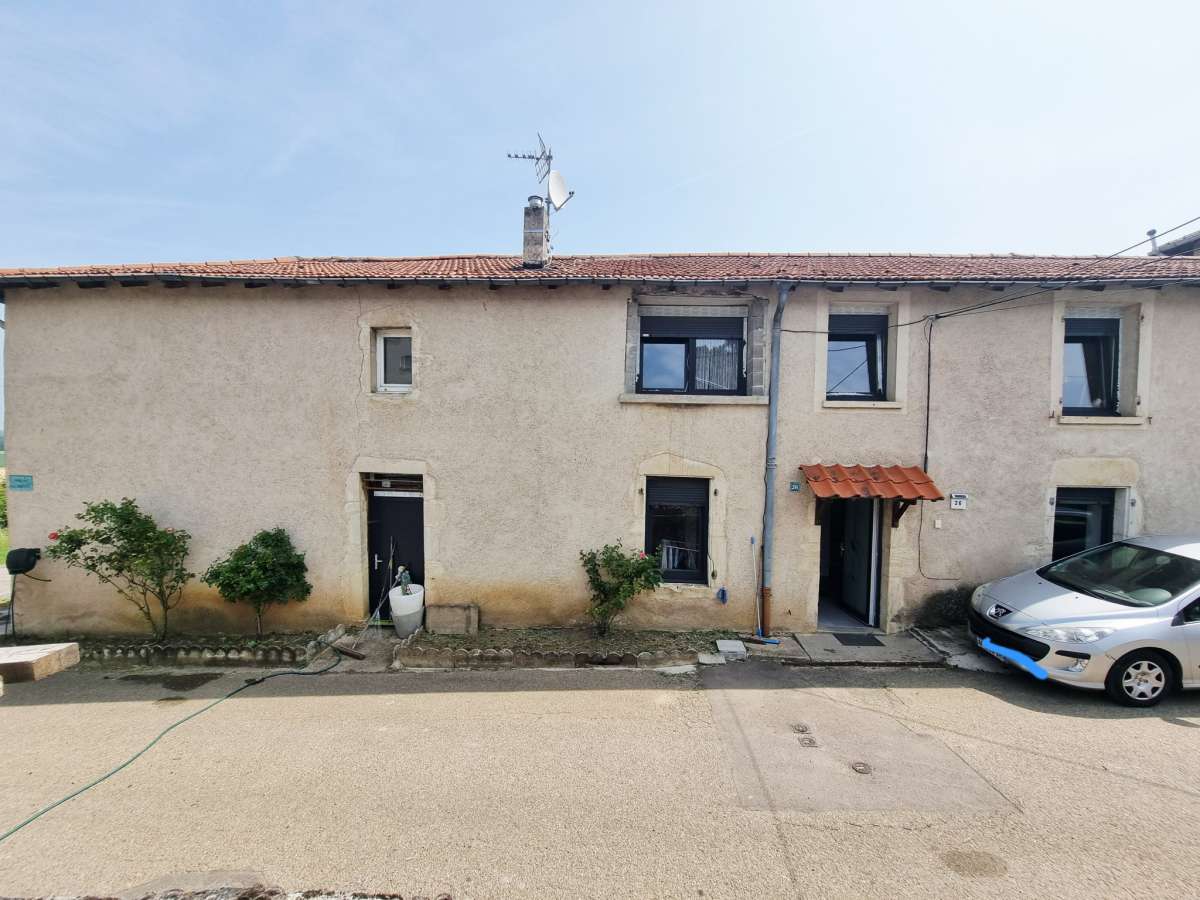 Maison 160 m2 avec dépendance, piscine et jardin - à la campagne
