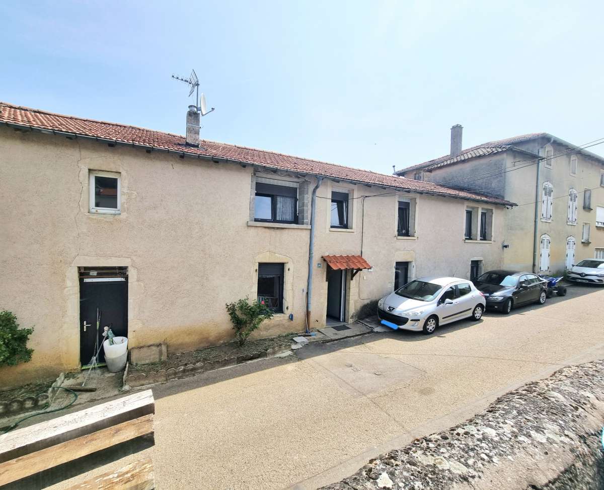 Maison 160 m2 avec dépendance, piscine et jardin - à la campagne