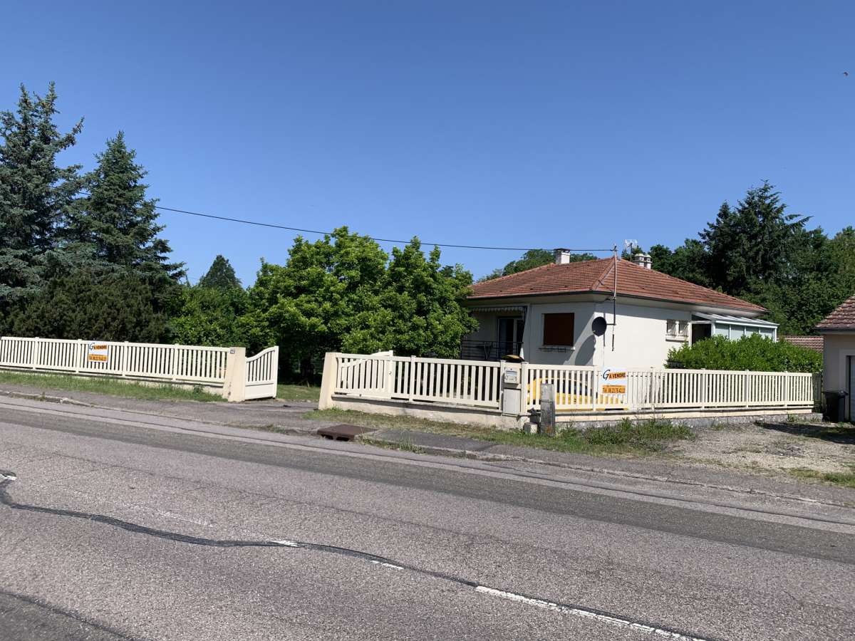 Pavillon individuel sur vaste terrain