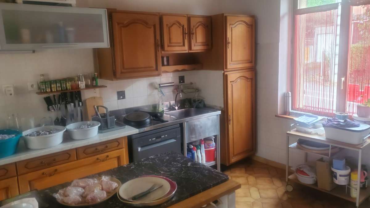 Maison de village avec gros volumes