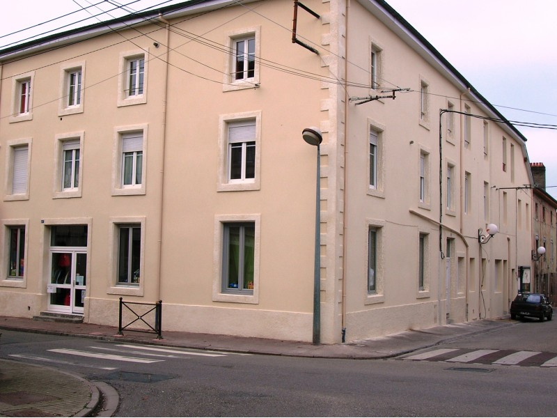 LOCAL COMMERCIAL et/ou BUREAUX