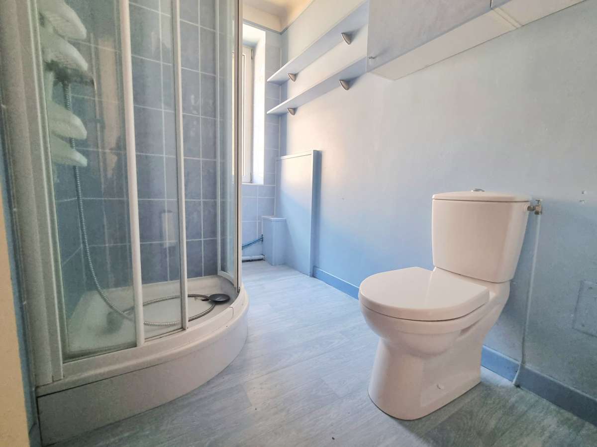 Maison mitoyenne 97 m2 avec grange, cour et jardin Terrain 863 m2