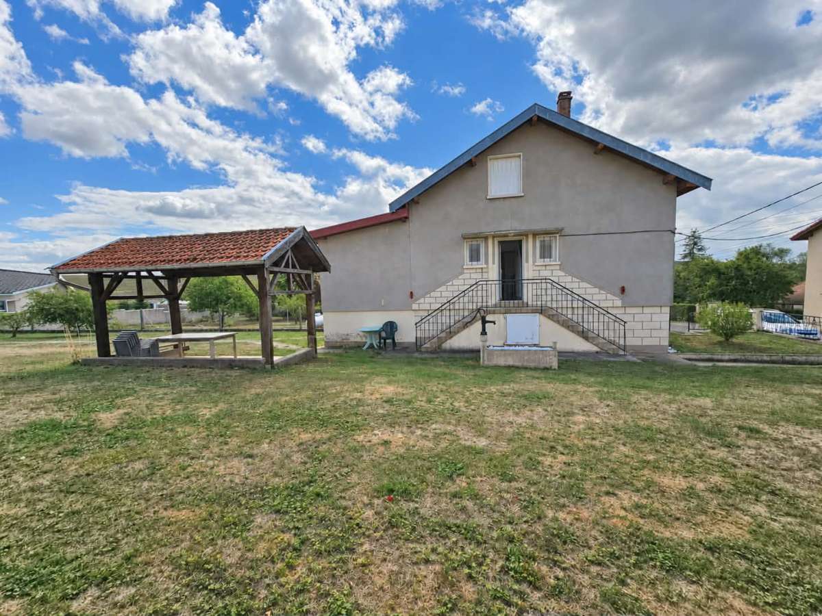 Maison individuelle, 3ch, jardin & garages
